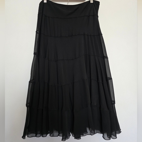 Vintage 90s black tiered midi skirt - Picture 5 of 8